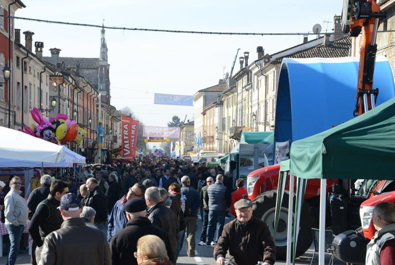 Fiera Dei Ciliegi In Fiore A Villanova